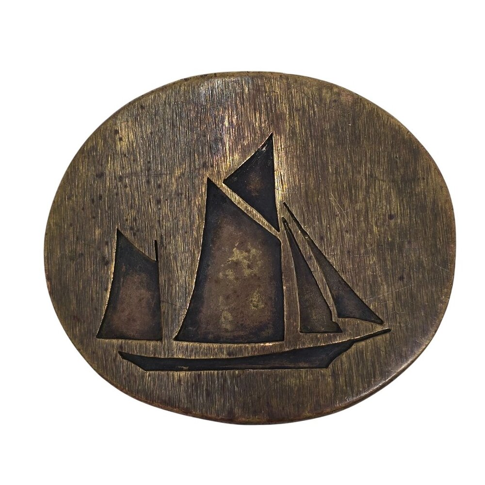 DB Oval Brass Belt Buckle Boat Motif David Mills Bowman Studio